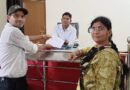 *अपर कलेक्टर देवेंद्र पटेल, जिला कोरबा के अध्यक्षता में दीपक एसईसीएल एवं ग्राम वासियों के बीच होने वाली त्रिपक्षी वार्ता को ग्राम वासियों ने निरस्त करने के लिए तहसीलदार हरदी बाजार को सरपंच सहित हस्ताक्षर युक्त प्रभावित भू स्थापितों ने पत्र सौंपा इससे पहले जिला प्रशासन ने बंदूक और लाठी के जोर में कई बार सर्वे का प्रयास किया जा चुका है प्रशासन का रवैया हिटलर की तरह*