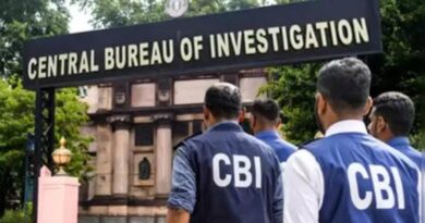 *छत्तीसगढ़ के कोयलांचल क्षेत्र हरदीबाजार में एक बार फिर केंद्रीय जांच ब्यूरो (CBI) की दबिश से भू माफिया एवं फर्जी मुआवजा राशि माफिया में हड़कंप मचा हुआ है, यह कार्रवाई एसईसीएल दीपिका ओपन परियोजना से जुड़ा हुआ है बहुचर्चित मलगांव मे 18 करोड रुपए के लगभग फर्जी ढंग से मुआवजा राशि हासिल किया गया था श्यामू जायसवाल  हरदी बाजार निवासी उसी मुआवजा राशि घोटाले के सिलसिले में की जा रही है CBI की इस कार्रवाई के बाद फर्जी तरीके से मुआवजा लेने वाले सरकारी कर्मचारियों जिसमें कटघोरा के तत्कालीन एसडीएम तहसीलदार, आर आई, पटवारी, एसडीम ऑफिस में पदस्थ बाबू गोविल और संबंधित लोगों में खलबली मची हुई है*