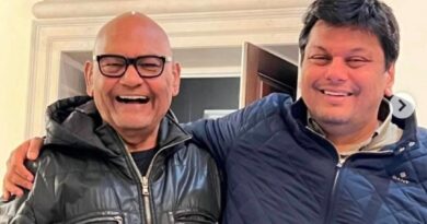 *भारतीय उद्योग जगत से एक बेहद हृदयविदारक खबर सामने आई है,वेदांता रिसोर्सेज के संस्थापक अनिल अग्रवाल के इकलौते पुत्र और जाने-माने उद्यमी अग्निवेश अग्रवाल (49) का बुधवार को न्यूयॉर्क में आकस्मिक निधन हो गया,अधूरे सपनों को पूरा करने का संकल्प 75% हिस्सा समाज कल्याण में लगाने के उस वादे को पूरी दृढ़ता से निभाएंगे अनिल अग्रवाल*