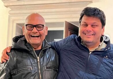 *भारतीय उद्योग जगत से एक बेहद हृदयविदारक खबर सामने आई है,वेदांता रिसोर्सेज के संस्थापक अनिल अग्रवाल के इकलौते पुत्र और जाने-माने उद्यमी अग्निवेश अग्रवाल (49) का बुधवार को न्यूयॉर्क में आकस्मिक निधन हो गया,अधूरे सपनों को पूरा करने का संकल्प 75% हिस्सा समाज कल्याण में लगाने के उस वादे को पूरी दृढ़ता से निभाएंगे अनिल अग्रवाल*