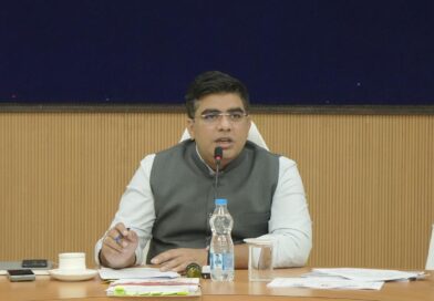 *पीएम सूर्यघर योजना में शहरी व ग्रामीण हितग्राहियों को जोड़ते हुए सोलर पैनल स्थापना में लाएं तेजी- कलेक्टर*