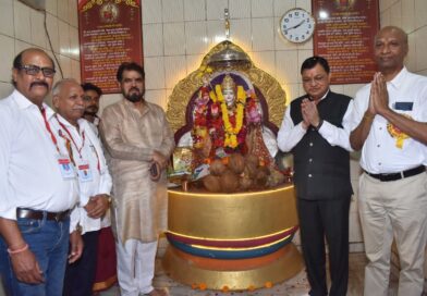 *समाज की प्रगति के लिए संगठित रहना आवश्यक – वाणिज्य एवं उद्योग मंत्री श्री देवांगन, ने माँ परमेश्वरी की प्रतिमा की पूजा कर प्रदेश की सुख-समृद्धि की कामना की*