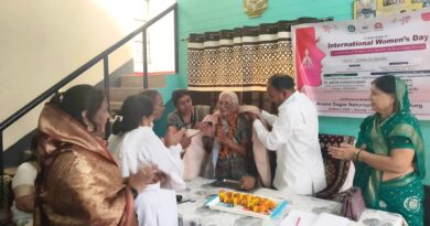 *अंतर्राष्ट्रीय महिला दिवस आयोजन के अवसर पर माताजी श्रीमती श्यामा बाई राठौर जी को विशिष्ट अतिथि बनाने और उनका सम्मान किए जाने हेतु आपका हृदय से आभार,महिलाओं को स्वास्थ और योग के प्रति जागरूक करने के उद्देश्य से आयोजित इस सारगर्भित कार्यक्रम में बड़ी संख्या में दुर्ग- भिलाई की जागरूक महिलाएं और प्राकृतिक चिकित्सक उपस्थित रहे*