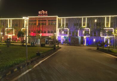 *नगर पालिका निगम कोरबा मे चल रहा है टेंडर में करोड़ों का घोटाला अपने खास ठेकेदार को काम दिलाने के चक्कर में कुछ ना कुछ नया क्वालिफिकेशन जोड़ दिया जाता है जिससे ठेकेदार पार्टिसिपेट होने से वंचित हो जाए 3556•30 लाख सीएसईबी चौक से जैन मंदिर चौक आईटीआई चौक से कोसाबाड़ी कोरबा शहर के अंदर गौरव पथ रोड़ बनाने का एक्सपीरियंस मांगना चाहिए जिसमें स्ट्रीट लाइट, फुटपाथ निर्माण, डिवाइड निर्माण, स्ट्रीट लाइट, निर्माण का क्वालिफिकेशन मांगा गया है जो की लोक निर्माण विभाग से बिल्कुल विपरीत नजर आ रहा है इसमें सीमित ठेकेदार ही पार्टिसिपेट कर पाएंगे जिससे शासन को करोड़ों रुपए का नुकसान उठाना पड़ सकता है*