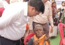 *कैसी हो माताजी… राशन मिल रहा है ना”कलेक्टर के आत्मीयता भरे सवाल ने वृद्धा के चेहरे पर लाई मुस्कान‘‘*