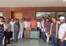 *स्थानीय अनुभवी भारी वाहन चालकों को रोजगार में प्राथमिकता देने की मांग — पूर्व मंत्री जयसिंह अग्रवाल कोरबा विधानसभा के पूर्व विधायक वरिष्ठ कांग्रेस नेता जयसिंह अग्रवाल से आज एसईसीएल परियोजना क्षेत्रों गेवरा़, दीपका, कुसमुंडा एवं कोरबा के छत्तीसगढ़ ड्राईवर महासंघ के प्रतिनिधिमंडल ने मुलाकात कर स्थानीय भारी वाहन चालकों की गंभीर समस्याओं से अवगत कराया*