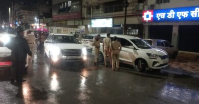 *कोरबा मादक द्रव्य पदार्थ का सेवन कर वाहन चलाने वालों पर की जा रही अनवरत सख्त कार्यवाही,जिलेभर में विशेष अभियान के दौरान 20 वाहन चालकों के विरुद्ध मोटर व्हीकल एक्ट की धारा 185 के तहत की गयी कार्यवाही,08 चार पहिया एवं 12 दो पहिया वाहन चालक नशे की हालत में पाए गए वाहन चलाते,01 जनवरी 2026 से अब तक मादक द्रव्य पदार्थ का सेवन कर वाहन चलाने वाले कुल 1143 वाहन चालकों के विरुद्ध की गयी मोटर व्हीकल एक्ट के तहत कार्यवाही,सड़क दुर्घटनाओं की रोकथाम एवं जनसुरक्षा के उद्देश्य से अभियान लगातार जारी*