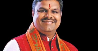 *वीएसके ऐप में तकनीकी त्रुटियों का होगा शीघ्र समाधान, तकनीकी समस्या के कारण किसी शिक्षक का वेतन नहीं कटेगा : शिक्षा मंत्री गजेंद्र यादव,लगभग डेढ़ लाख शिक्षक नियमित रूप से ऑनलाइन उपस्थिति दर्ज कर निभा रहे हैं अपनी जिम्मेदारी, शिक्षा मंत्री ने जताया आभार,85 प्रतिशत शिक्षक रोज लगाते है ऑनलाइन अटेंडेंस*