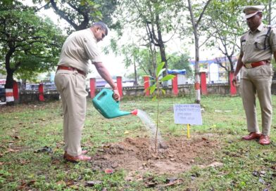 *सरदार वल्लभभाई पटेल की 150वीं जयंती पर जिला पुलिस बल कोरबा द्वारा एकता वृक्षारोपण एवं विभिन्न प्रतियोगिताओं का आयोजन*