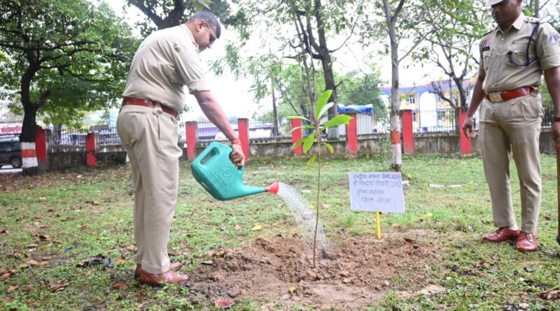 *सरदार वल्लभभाई पटेल की 150वीं जयंती पर जिला पुलिस बल कोरबा द्वारा एकता वृक्षारोपण एवं विभिन्न प्रतियोगिताओं का आयोजन*