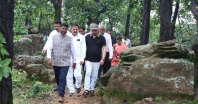 *पुटका पहाड़ में पर्यावरणीय पुनरुद्धार को मिलेगी नई गति, वन मंत्री केदार कश्यप ने किया कार्यों का निरीक्षण, मंत्री ने पुनरुद्धार कार्यों में तेजी लाने के दिए निर्देश,वन्यजीव आवास, प्राकृतिक वनस्पतियों और हाथी कॉरिडोर के संरक्षण पर विशेष जोर*