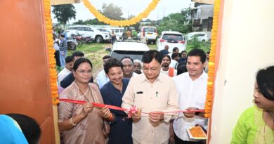 *दर्री जोन में 07 नवनिर्मित सामुदायिक भवनों का हुआ लोकार्पण उद्योग मंत्री लखनलाल देवांगन एवं महापौर श्रीमती संजूदेवी राजपूत ने इन सभी सामुदायिक भवनों को किया जनसेवा में समर्पित*