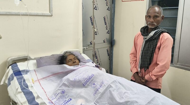 *अस्थाई स्वास्थ्य केंद्र हरदीबाजार में महिला की संदिग्ध परिस्थितियों में मौत, ग्रामीणों ने लगाया लापरवाही का गंभीर आरोप,ब्लड बीपी समेत सभी जांच रिपोर्ट सामान्य आने के बाद भी महिला ने तोड़ा दम,अस्पताल प्रबंधन व बीएमओ के खिलाफ ग्रामीणों में भारी आक्रोश, मुआवजा व जांच की मांग पर अड़े,क्षेत्रीय विधायक प्रेमचंद पटेल व जिला पंचायत उपाध्यक्ष निकिता मुकेश जायसवाल समेत कई जनप्रतिनिधि मौके पर पहुंचे*