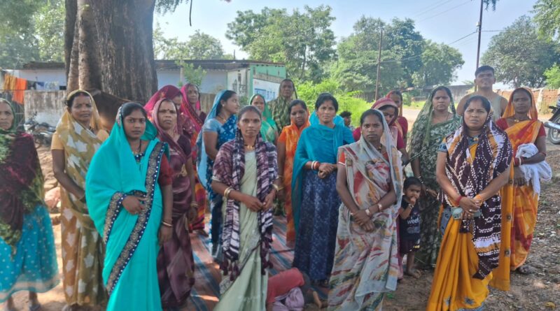 *SECL गेवरा प्रबंधन के अड़ियल रवैये से आक्रोशित भू-विस्थापित महिलाएं एकजुट, अब होगा अनिश्चितकालीन धरना और खदान चक्काजाम की दी चेतावनी*