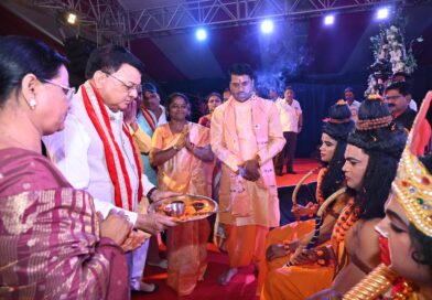 *विजयादशमी पर शहर के प्रमुख दशहरा उत्सवों में शामिल हुए उद्योग मंत्री लखन लाल देवांगन, अधर्म पर धर्म, असत्य पर सत्य और बुराई पर अच्छाई की विजय का पर्व है विजयादशमी : लखन लाल देवांगन*